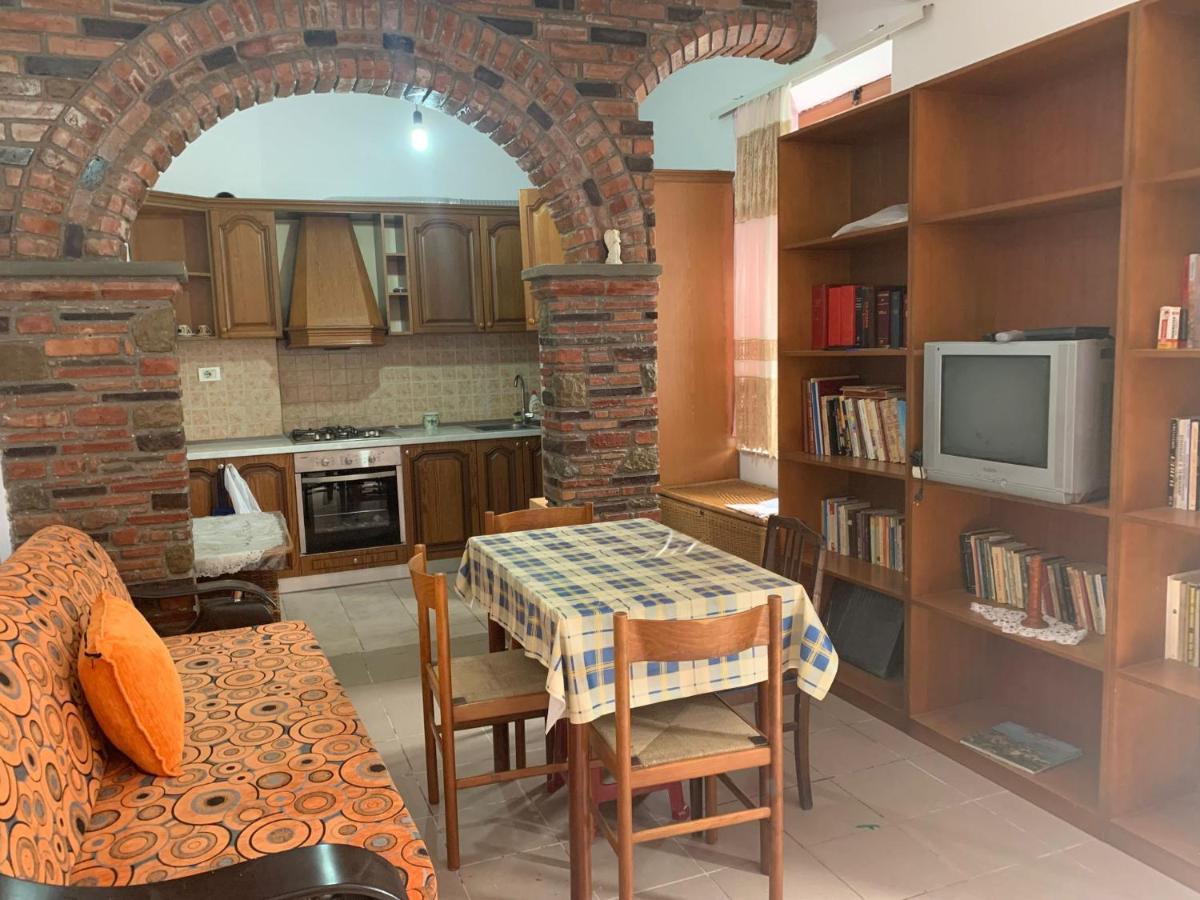 Apartement City Center Berat Exterior foto